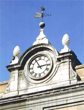 Reloj.jpg (14677 bytes)
